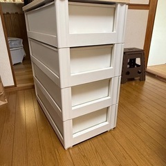 プラスチックタンス　約10年使用の画像