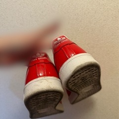 スタンスミス　adidas 赤い靴の画像