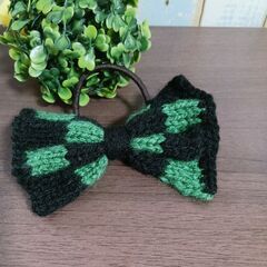 格子模様のリボンヘアゴム　ハンドメイドの画像