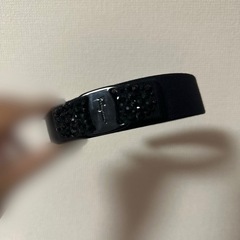 フェラガモ　黒キラキラ　カチューシャの画像
