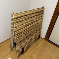 シングルベッドサイズ　折り畳める　すのこ　　　の画像
