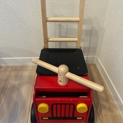 消防車　車　木　赤ちゃんの画像