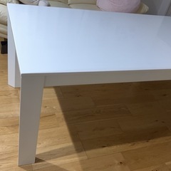 ダイニングテーブルの画像