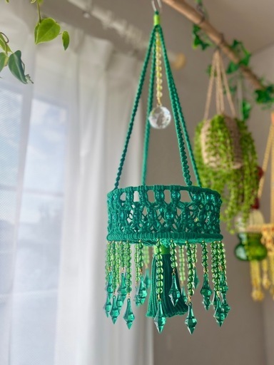 カラフル　マクラメビーズ　ハンギングバスケット　シャンデリア　サンキャッチャー