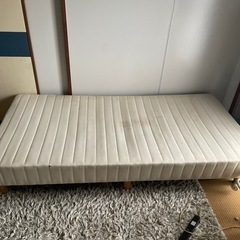 ベッドの画像