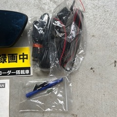 ミラー型後方カメラ付きドライブレコーダーの画像