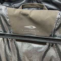 TIGORA アルミ蓄熱パデッドフードジャケット OCEANS掲載の画像