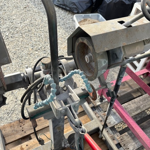 【値段交渉可】屋根瓦専門の 一文字瓦カッター　 瓦用加工道具 通販 | カナマル産業株式会社