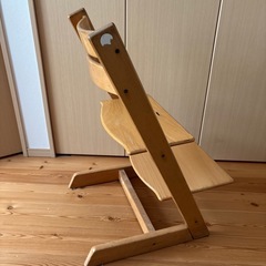 STOKKE子供用チェアの画像