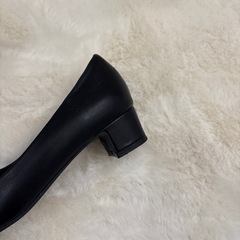 黒パンプス　24.5の画像