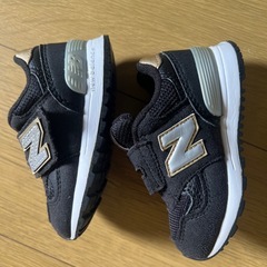 ニューバランスのキッズシューズの画像