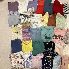 女の子の服まとめ売りの画像