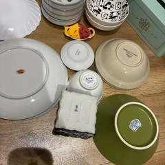 食器・保冷バッグなどまとめてお譲りしますの画像