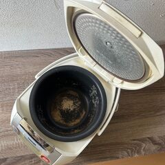 TOSHIBA 保温釜の画像