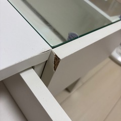 【引越し処分】ローテーブル（ホワイト・引き出し＆ガラス天板付き）の画像