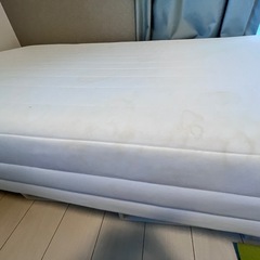 無印　シングルベットマットレス　足つきの画像