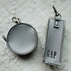 GAP コインケース　リップケース　小銭入れ　口紅入れ　の画像