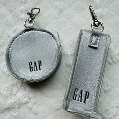 GAP コインケース　リップケース　小銭入れ　口紅入れ　の画像