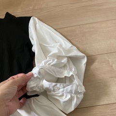 取引中！未着用　丸襟　Mサイズ　フリルの画像