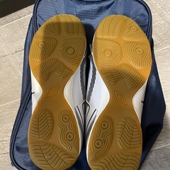 UMBRO フットサルシューズの画像