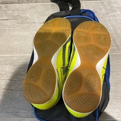 UMBRO フットサルシューズの画像