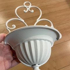 シャビーシック壁掛けハートアイアンシェルフの画像