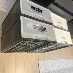 取引中 衣装ケース4つの画像
