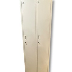 新品未使用✨組み立て済み　スチールロッカー 2人用 オフィス 更衣室 鍵付き 2列タイプの画像