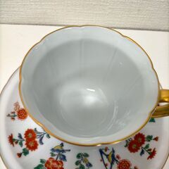 【糸島市内 送料無料】有田焼　基泉　色絵草花文　カップ＆ソーサー2客　金彩持ち手付角型トレー 　250912-2Yの画像