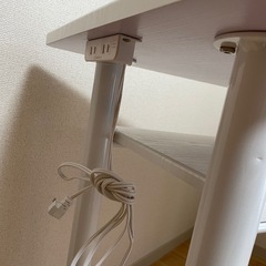 コンセント付き　ネイルデスク　テーブルの画像