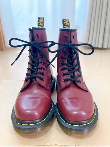 【専用】美品 デリケートクリーム付 ドクターマーチン8ホールブーツ 22㎝ 美品 デリケートクリーム付 ドクターマーチン8ホールブーツ 22㎝