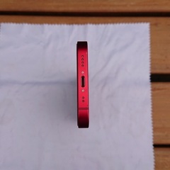 9/12　21時に瀬谷区阿久和周辺で　美品　iPhone13mini 128GBの画像