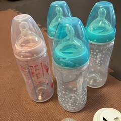出産準備セット（除菌じょ〜ず、哺乳瓶、搾乳機）の画像