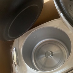 短期使用‼️ ヤマダセレクト 炊飯器 マイコンジャー  YEC-M10G1 ホワイト 5.5合炊きの画像