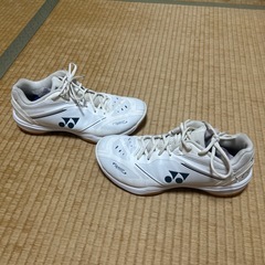 YONEXパワークッション65zバドミントンシューズの画像