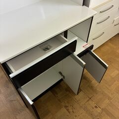 【ジャングルジャングル深井店】★システムキッチンボード ニトリ レジューム 茶×白 NITORI キッチン家具 家具 簡易クリーニング済 堺市（中区 堺区 東区 西区 南区 北区）和泉市 河内長野市 富田林市 松原市 狭山市 深井 【FU2713】の画像