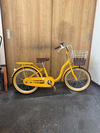 中古車幼児用ital18インチ美品