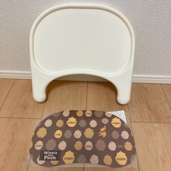 お食事ローチェア（くまのプーさん）の画像