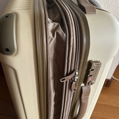 キャリーケース　Sサイズ　拡張型　難ありの画像