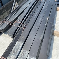 カーポート　片屋根　アルミ　屋根 　バラして保管してます。 ネジ少し足りない可能性があります。  サイズ　約  高さ2630mm  3020mm 幅2800mm 長さ5000mmの画像