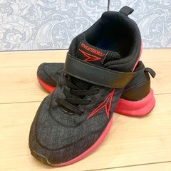 瞬足　スニーカー　21.0cmの画像