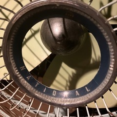 ナショナル　レトロ扇風機クリーム色の画像