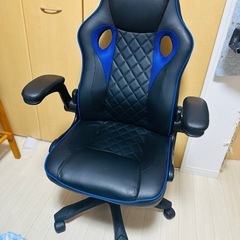 【お取引中】ゲーミングチェアの画像