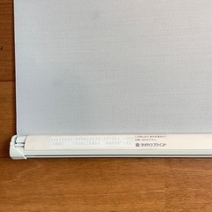 タチカワブラインド　ロールスクリーン　ホワイトグレー色　留め具欠品の画像