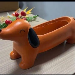 ダックスフンド 犬型 レジン製プランター 🐶 ガーデン・室内インテリア | 6000円の画像