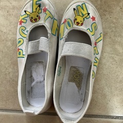 19センチと12センチの靴と上履き（バラ売り可能）の画像