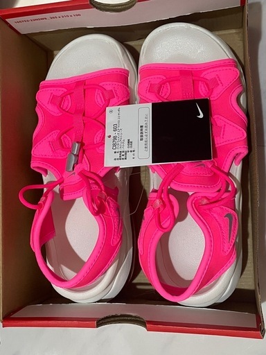 エアマックスココ 蛍光ピンク