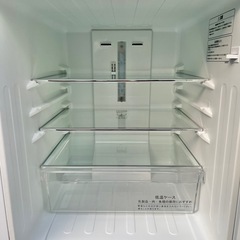 ■ハイセンス 2ドア冷凍冷蔵庫 134L 2019年製■Hisense HR-G13B 単身向け冷蔵庫 1人用2ドア冷蔵庫 白 ホワイト系の画像