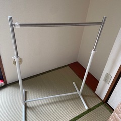 ハンガーラックの画像