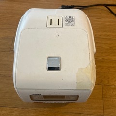 炊飯器と計量器の画像